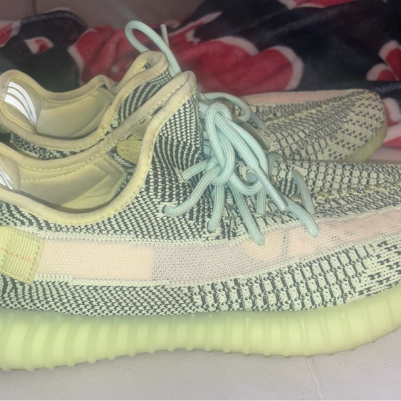 Adidas Yeezy Boost 350 Semi Frozen Yellow - Picture 3 of 7